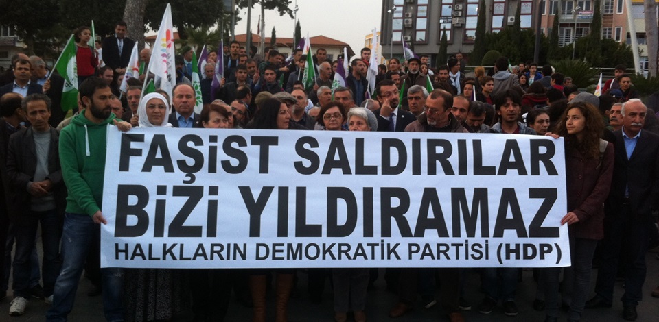 HDPye dönük saldırılar Antalyada protesto edildi