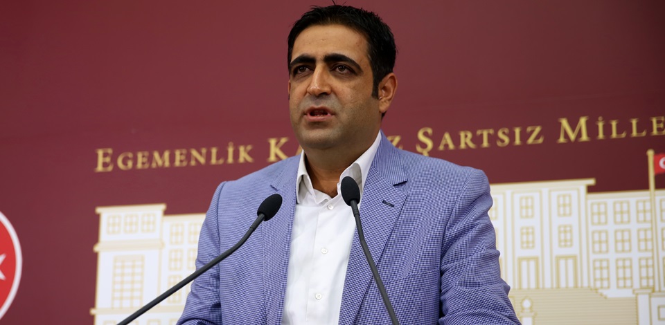 HDP Rojavadaki hendekleri Meclise taşıdı