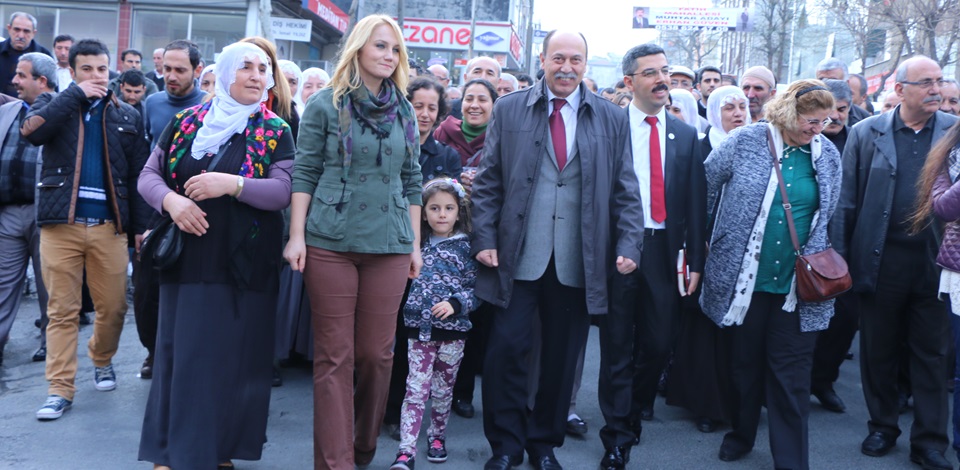 HDP’den İstanbulda seçim çalışmaları