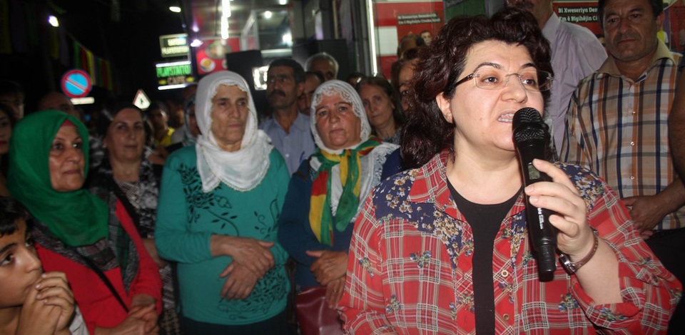Diyarbakırda Demirtaş için coşkulu büro açılışları