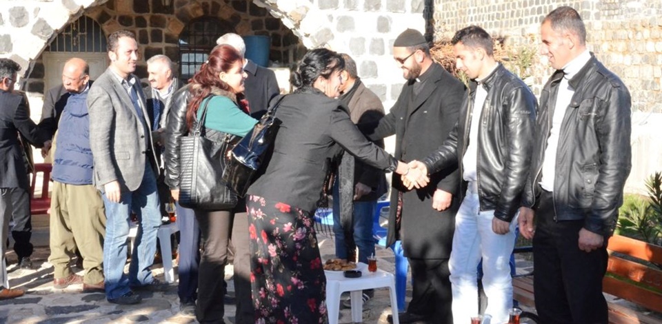 İdilde HDPlilerden Meryem Ana Kilisesi ziyareti 