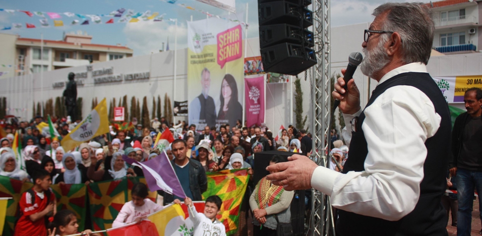 HDP İzmirde son mitingini gerçekleştirdi