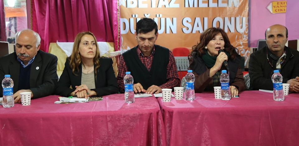 HDPli adaylar kentsel dönüşüm mağdurları ile görüştü