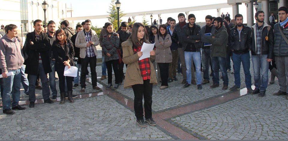 Öğrencilere saldırılar Kocaeli Üniversitesinde protesto edildi
