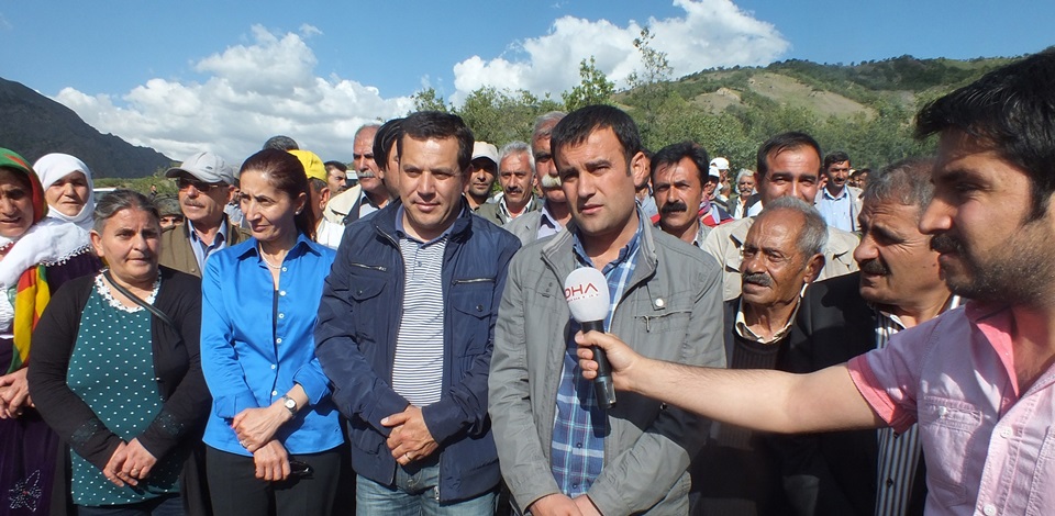 HDP Milletvekili Özdal Üçer karakol, kalekol ve baraj yapımları protestosuna katıldı