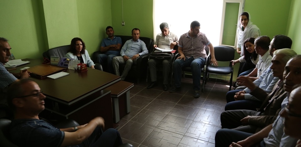 Silopideki elektrik kesintileri için HDPli Irmak ve Sarıyıldız DEDAŞ yetkilileriyle görüştü