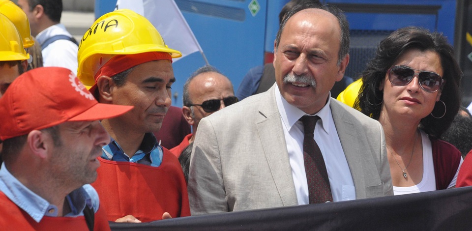 HDP Milletvekili Tüzelden, Soma için Meclise yürüyen işçilere destek