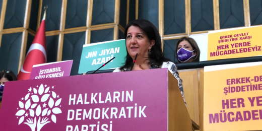 Buldan’dan Meclis’teki tüm kadın milletvekillerine: Kadına yönelik şiddetin son bulması için hep birlikte Meclis’i göreve çağıralım