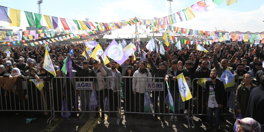7 merkezde daha Newrozu kutladık