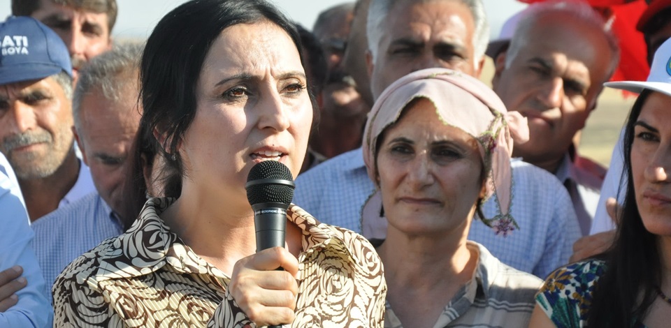 HDP Eş Genel Başkanı Yüksekdağ: Rojavadan elinizi çekin, bu halkın sabrını taşırmayın