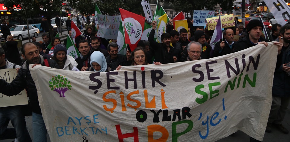Oyları bölme, oylar HDPye: Şişlide şenlikli yürüyüş